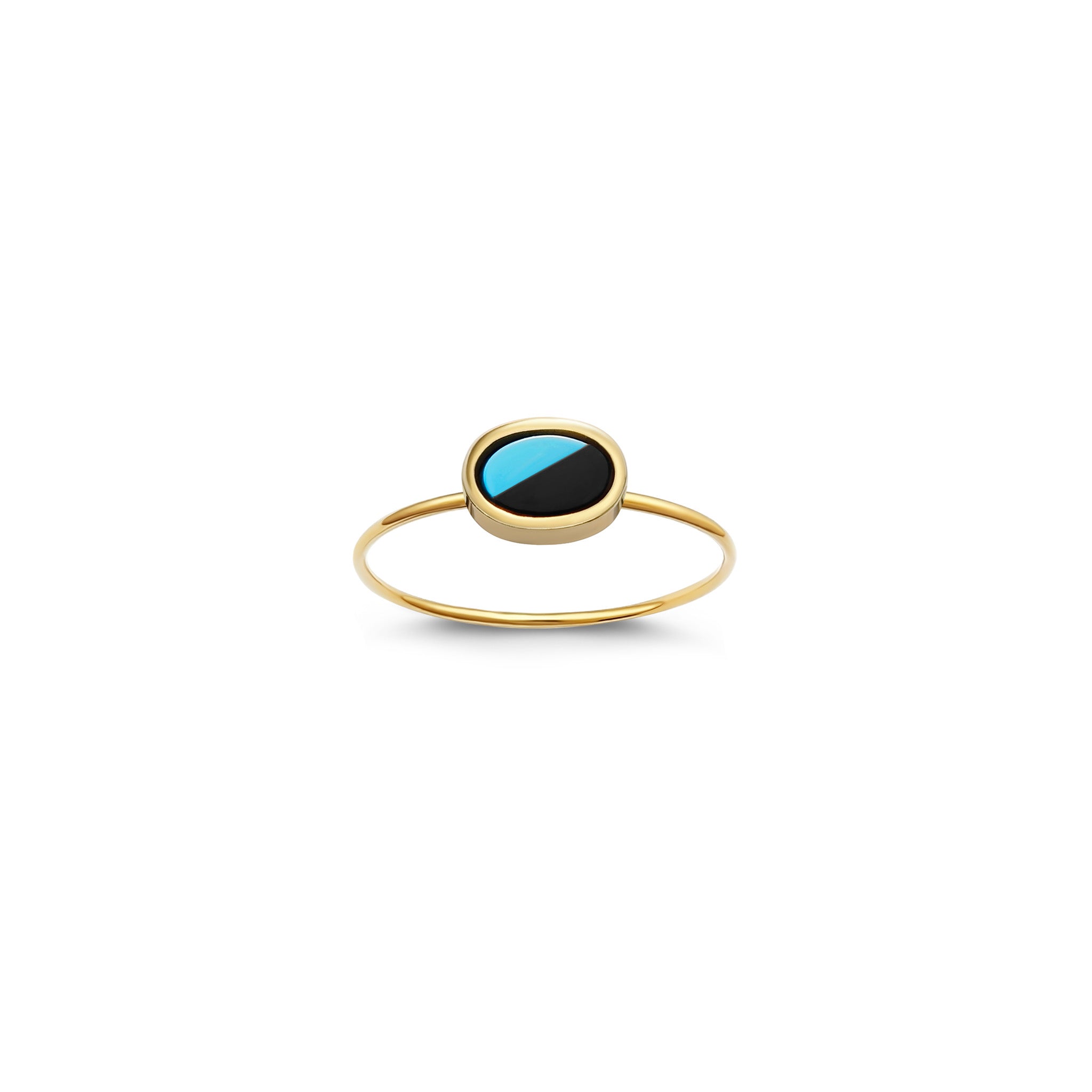 Opulent Materials: Fashioned from the finest 19.2K Gold and Onyx, this ring exudes an air of sophistication and luxury. The inclusion of a mesmerizing Nacre inlay adds a touch of ethereal beauty.